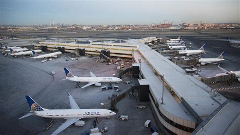 United Airlines steps up efforts to ease congestion at Newark-Liberty ...