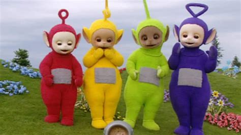 Watch Classic Teletubbies Season 4 Episode 17 : Stop And Go With ...