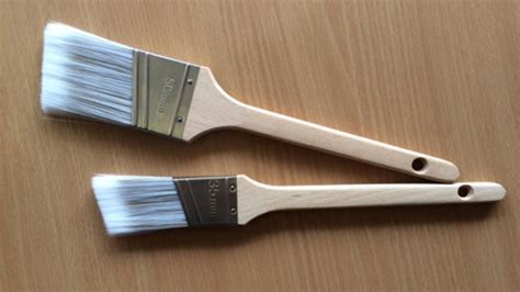 Paint Brushes Explained | Dulux