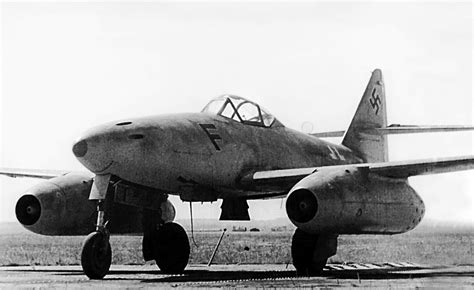 Amazing facts about Messerschmitt Me262; The World’s First Operational ...