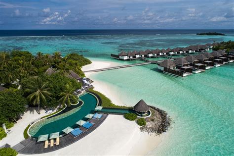 Four Seasons Resort Maldives at Kuda Huraa - Compare before booking ...