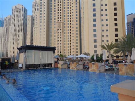 "Pool" Sofitel Dubai Jumeirah Beach (Dubai) • HolidayCheck (Dubai | Vereinigte Arabische Emirate)