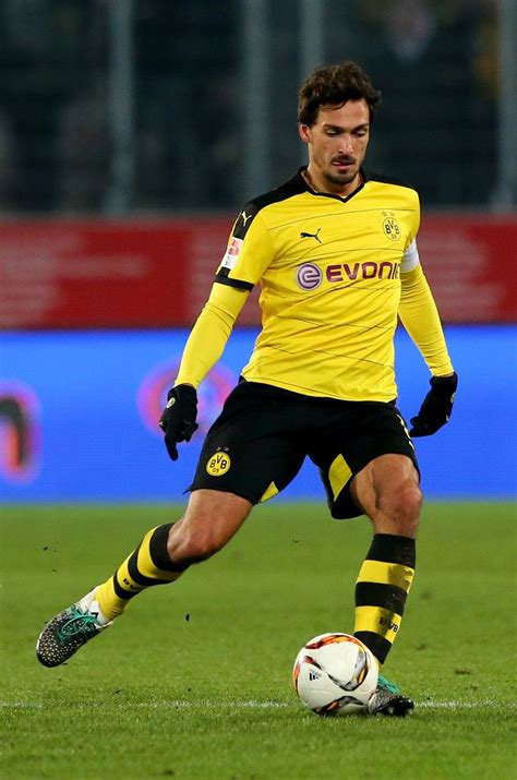 Mats Hummels Photostream | Mats hummels, Borussia dortmund, Dortmund