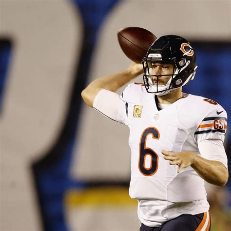 Jay Cutler Passes Sid Luckman for Most TD Passes by a Bears QB | News ...