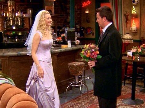 Phoebe Buffay (Friends) | Phoebe buffay, Wedding dress and Weddings