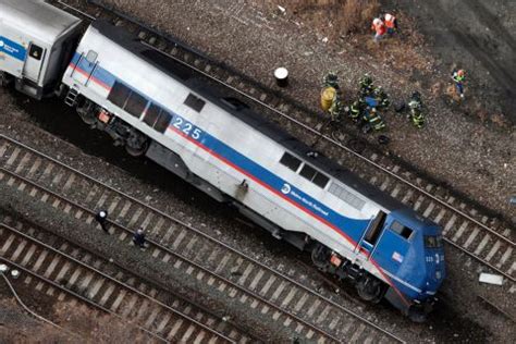 New York derailment kills 4, hurts dozens | CNN