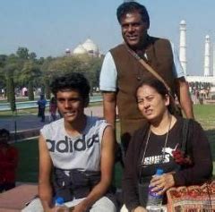 Ashish Vidyarthi Family Wife Son Daughter Father Mother Marriage Photos Biography Profile