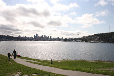 gasworks kite flying | Eli Duke | Flickr