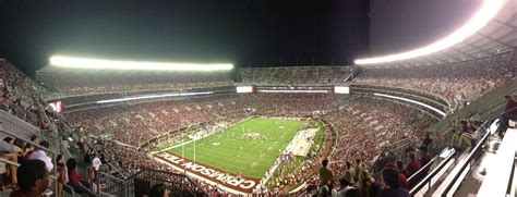 Bryant-Denny Stadium last night. : r/rolltide