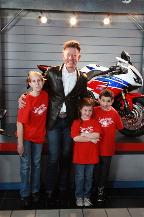 Lyle Lovett becomes Ride for Kids National Spokesperson - Ride Texas