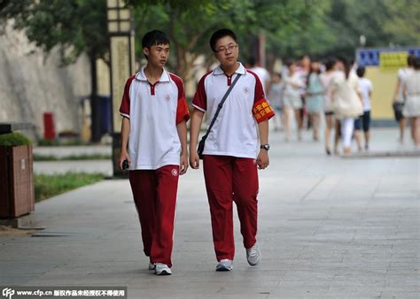 The evolution of Chinese school uniforms in a century (13) - People's Daily Online