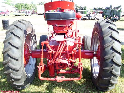 TractorData.com Farmall 560 tractor photos information