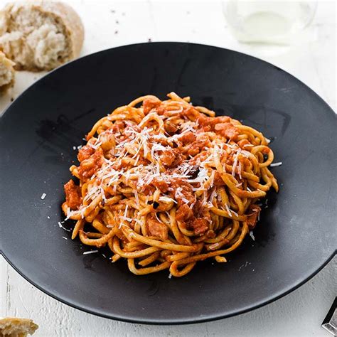 Bucatini All’Amatriciana Recipe - Chef Billy Parisi