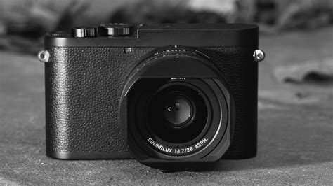 Leica Q2 Monochrom - Review 2020 - Cybertechbiz.com