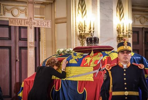 Guests from royal families attend former Romanian king's funeral