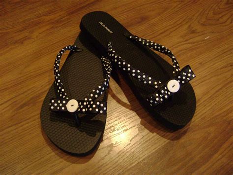 Fancy Flip Flops....can be made in any color. Shipping available. | Diy ...