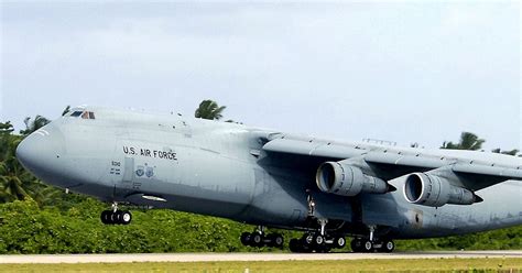 Free Widescreen Wallpapers: C-5 Galaxy Takeoff 1680 x 1050 Widescreen Wallpaper