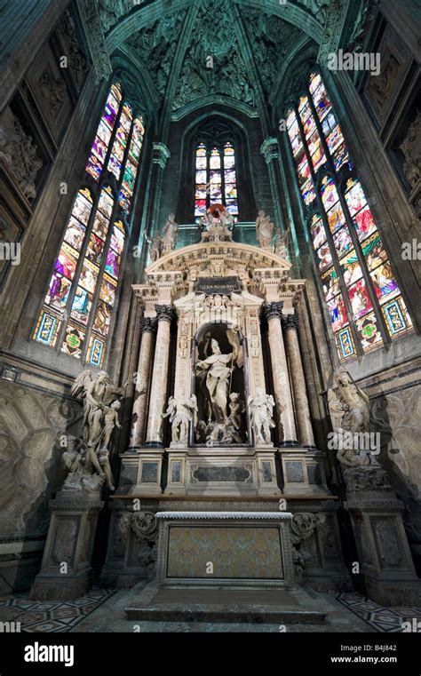 Interior of milan cathedral hi-res stock photography and images - Alamy