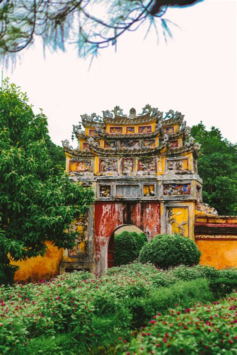 13 AMAZING THINGS TO SEE IN HUE, VIETNAM