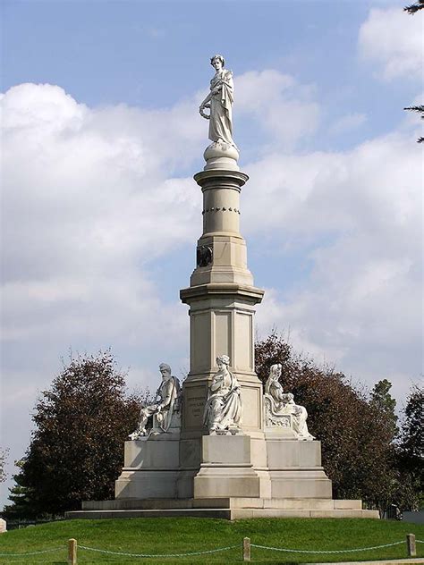 Solnatmon gettysburg - Soldiers' National Monument - Wikipedia | Monument, National monuments ...