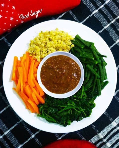 7 Resep pecel sayur yang enak, sederhana, dan mudah dibuat