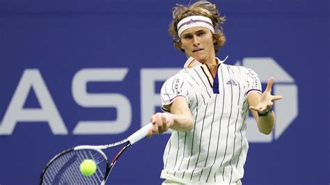 Alexander Zverev US Open outfit, knee-high socks, headband, Bjorn Borg ...