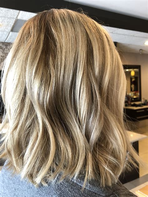 Blonde hair with highlights - noredbot