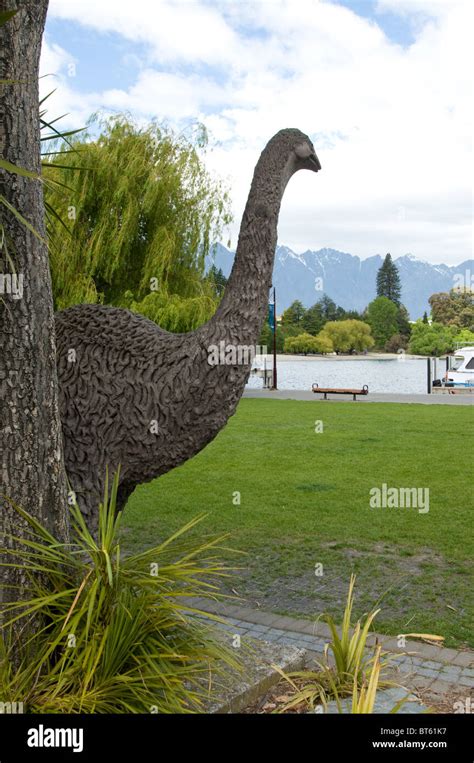 Moa new zealand hi-res stock photography and images - Alamy