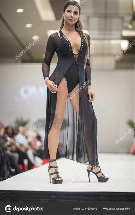 OMG Miami Swimwear Fashion Show – Stock Editorial Photo © HumbertoVidal ...