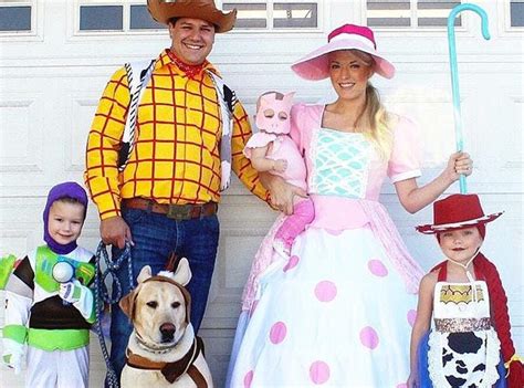 Toy Story Halloween family costume idea | Family halloween costumes ...