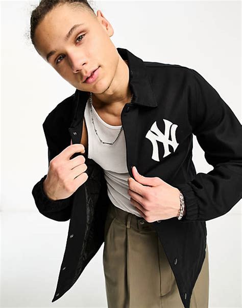 47 Brand MLB NY Yankees coach jacket in black with chest print | ASOS