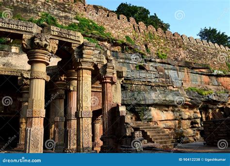 Ancient Architecture of Neelkantha Temple, Kalinjar Fort, UP, India Stock Photo - Image of ...