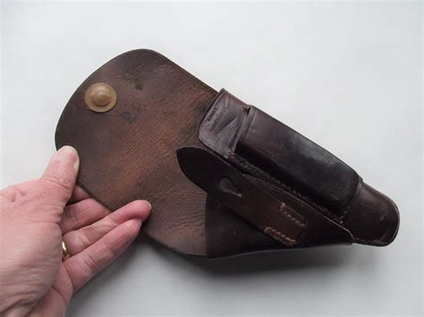 WW2 GERMAN POLICE OFFICERS WALTHER P.P.K LEATHER HOLSTER - DBG Militaria