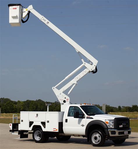 New-ETI-Bucket-Trucks-PacTel Solutions | PacTel Solutions, Inc.