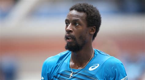 Gael Monfils plays lawn game during U.S. Open rain delay - Sports ...