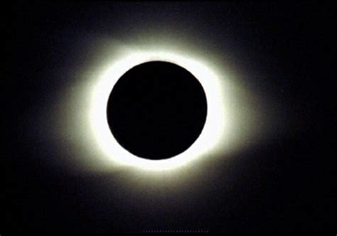 Eclipse solaire annulaire lundi au Japon - Algerie360