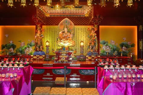 Buddha Tooth Relic Temple stock photo. Image of place - 54308616