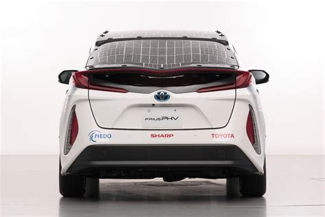 Toyota's latest solar-powered Prius can charge when on the move