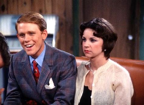 Cindy Williams on Happy Days with Ron Howard - Sitcoms Online Photo Galleries