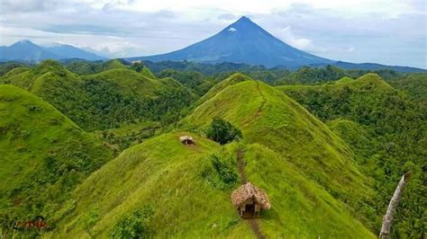 Quitinday hills with the Majestic Mayon Volcano. Albay, Philippines | Albay, Philippines ...