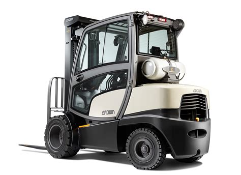 New LPG-powered forklift trucks reach new heights - Crown Equipment EMEA Newsroom