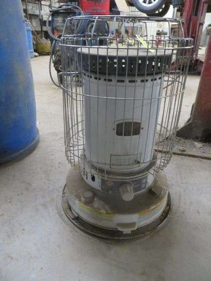 Kerosene Heater - Lambrecht Auction, Inc.