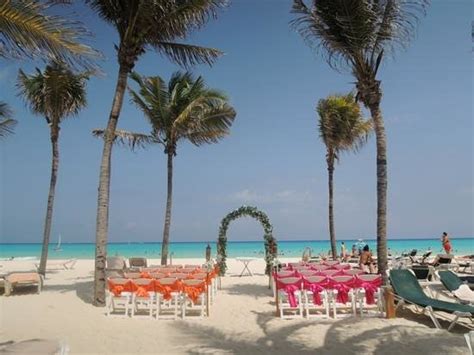 Wedding on the beach - Picture of ClubHotel Riu Tequila, Playa del ...