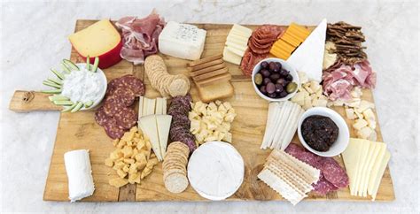 How to Make the BEST Charcuterie Board - Tidbits&Twine