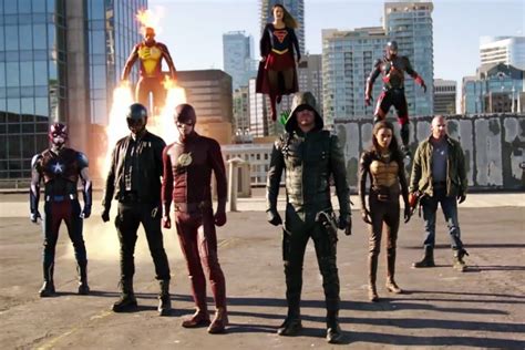 Next Season's Arrowverse Crossover Could Be "Emotional" - Geek Ireland