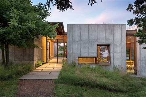 Photo 2 of 11 in Six Concrete Boxes Make a Jaw-Dropping Martha's ...