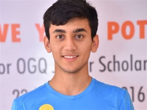 Shuttler Lakshya Sen clinches top rank in World junior ranking | Business Standard News