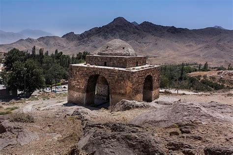 Zoroastrian Temple in Kashan, Iran History of Persian domes - Wikiwand | Sassanid, History ...