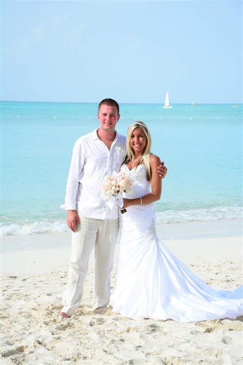 Jorrie & Steve's Destination Wedding By 2 Travel Anywhere - The Southeastern Bride