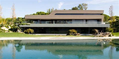 CR7 Madrid Mansion | Zen house design, Modern house design, House design